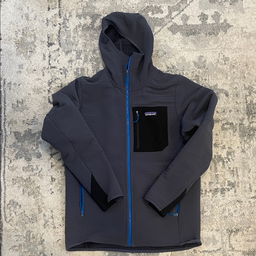 Patagonia Men's Dark Gray Jacket with Blue Zipper